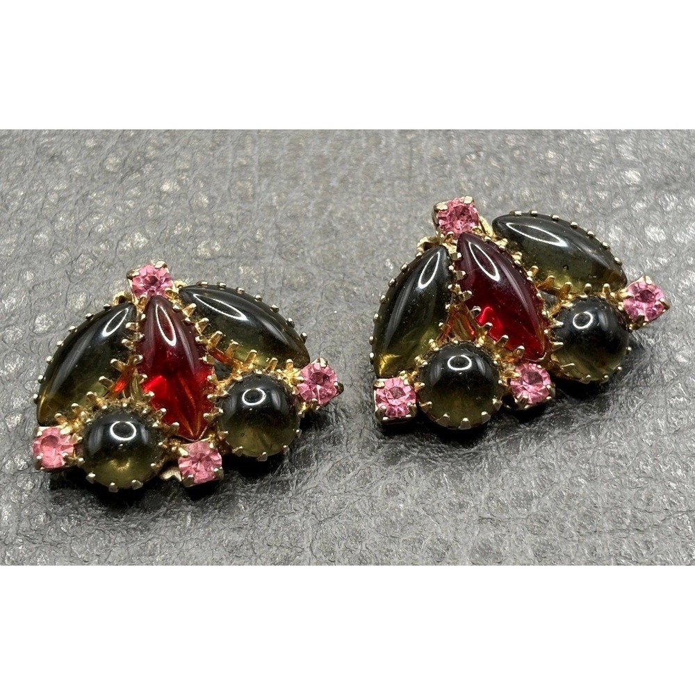 Vintage Art Glass Clip On  Earrings Olivine Red Pink Rhinestones Gold Tone